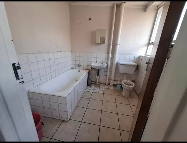 3 BEDROOM APARTMENT FOR SALE IN SUNNYSIDE